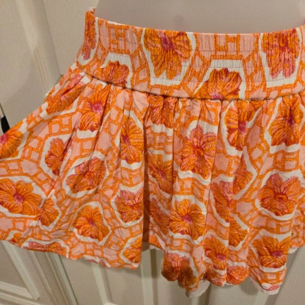 Emily McCarthy Swing Short in Floral Crochet Size Small